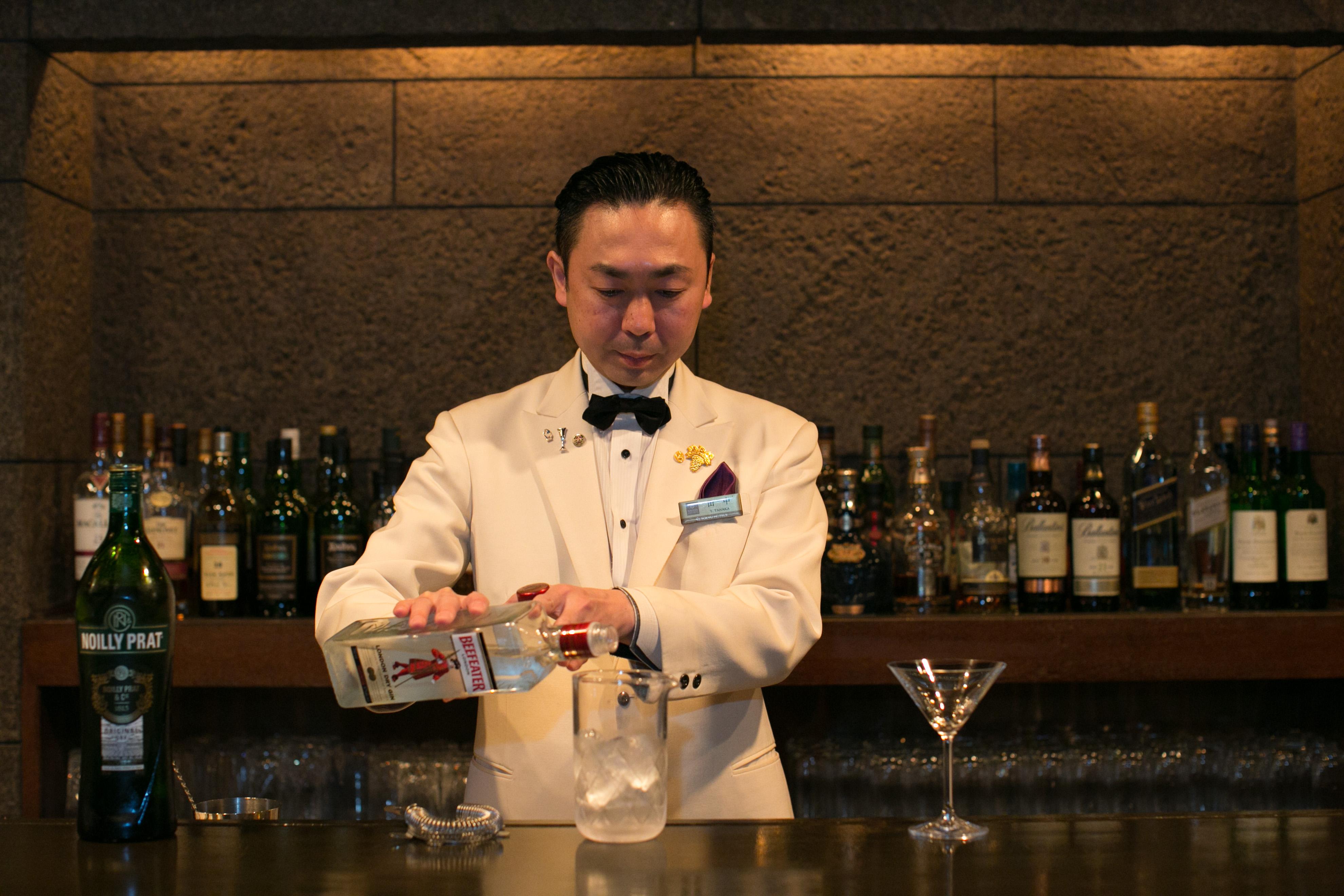 Nagoya Tokyu Hotel Exterior foto A bartender at work